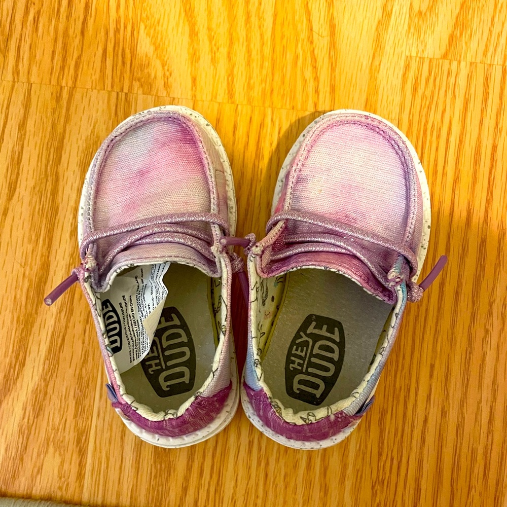 Toddler hey dude size 5